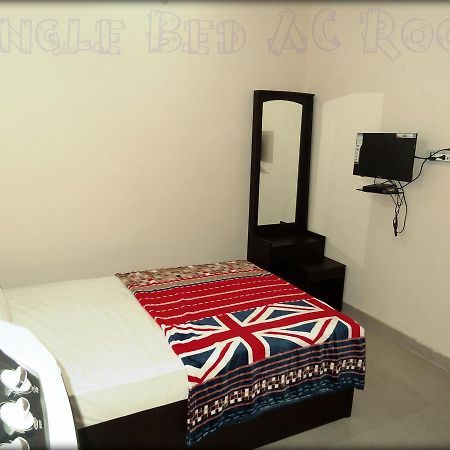 The Royal Hotel Chhatarpur Εξωτερικό φωτογραφία