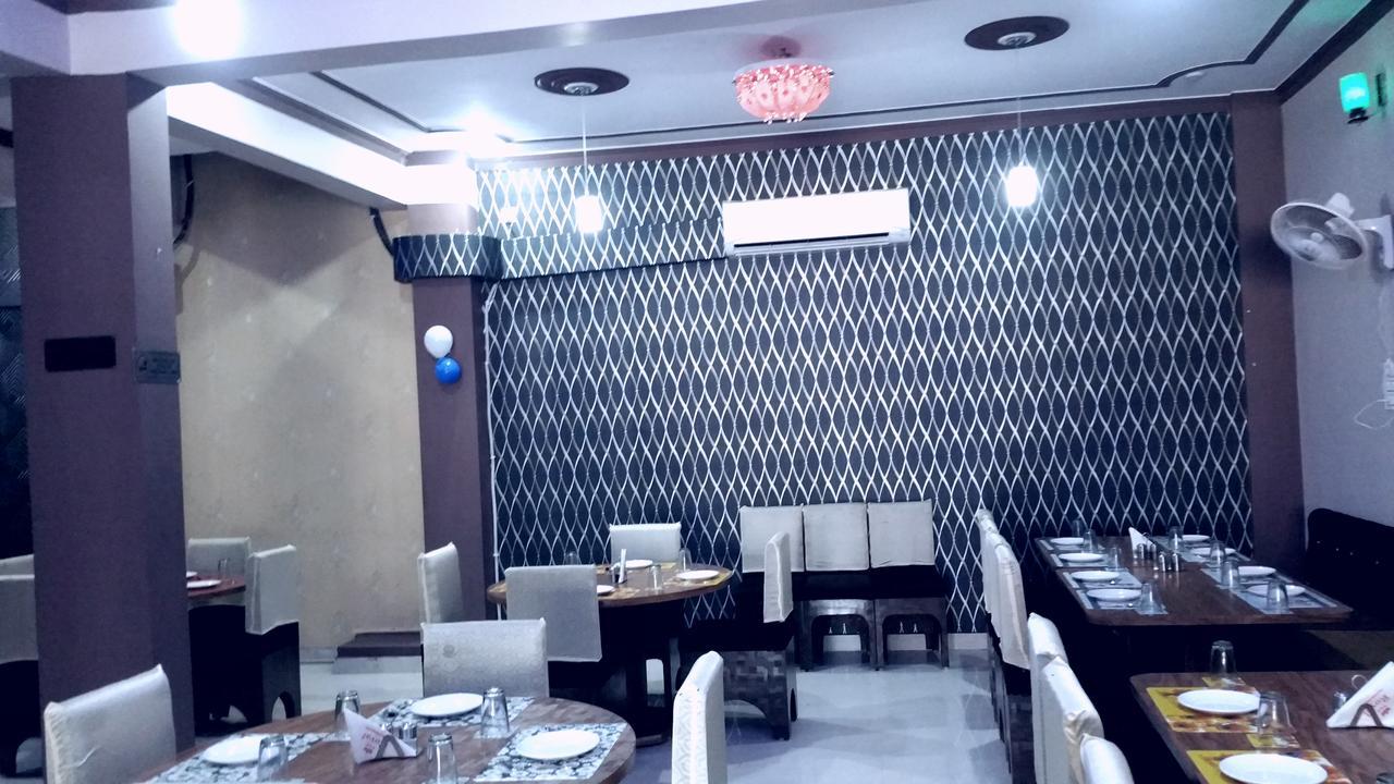 The Royal Hotel Chhatarpur Εξωτερικό φωτογραφία